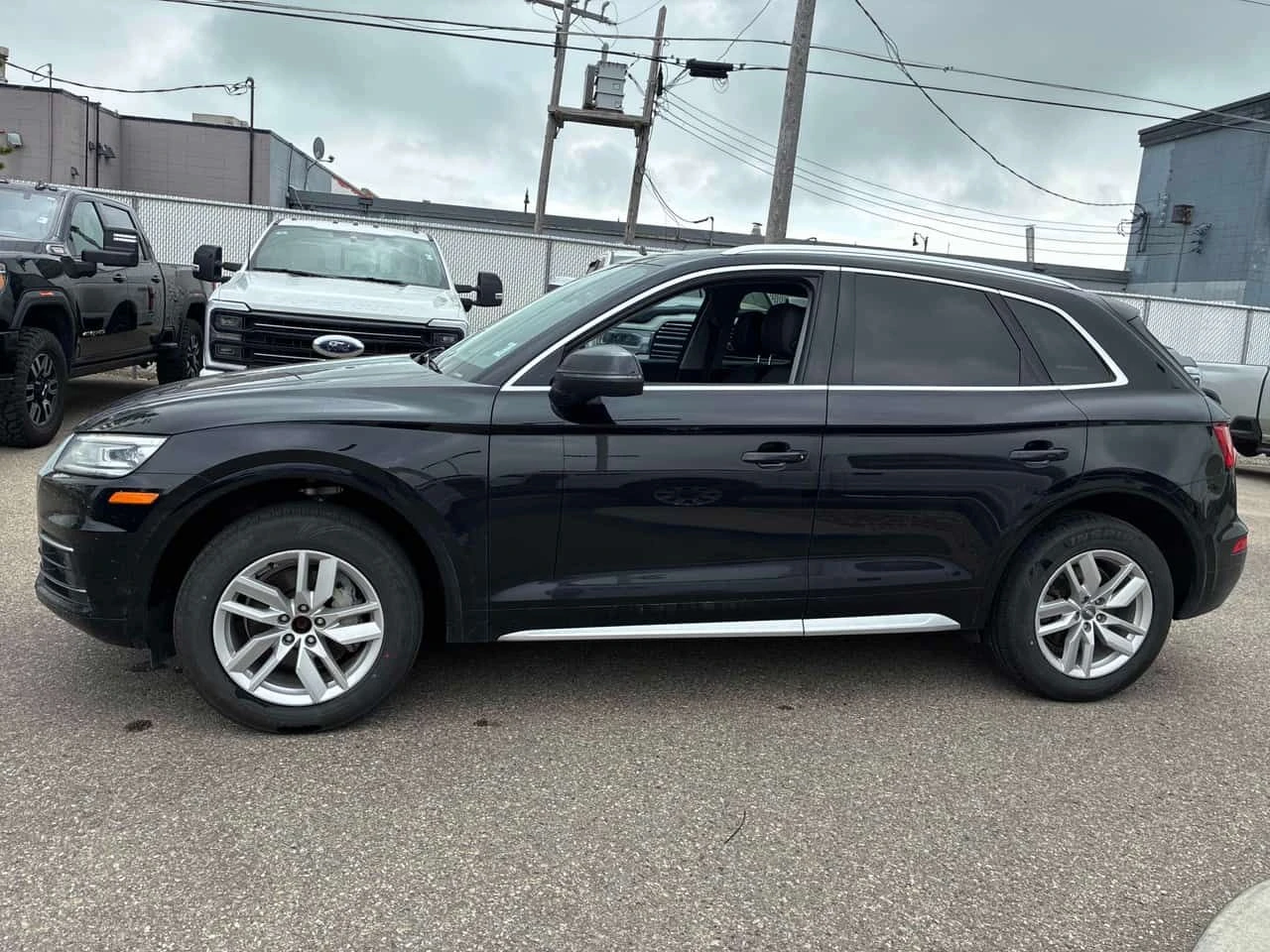 Audi Q5 * Komfort * ПОДГРЕВ* KEYLESS* PANORAMA* , снимка 2 - Автомобили и джипове - 55539449