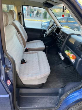 VW Caravelle Пътнически, снимка 9