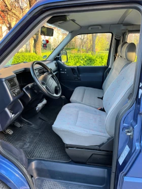 VW Caravelle Пътнически | Auto.bg — изображение 8