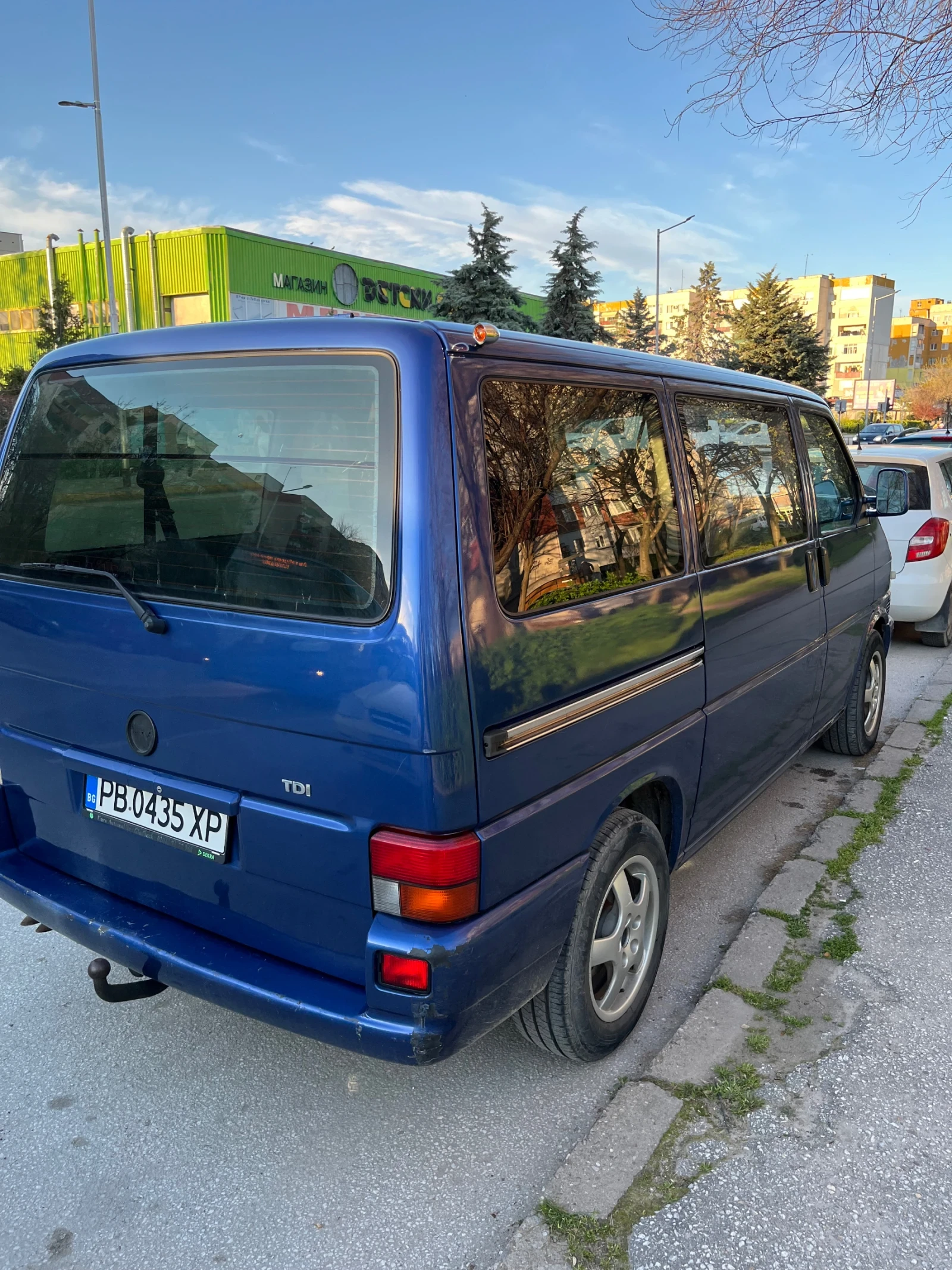 VW Caravelle Пътнически, снимка 4 - Бусове и автобуси - 54115272