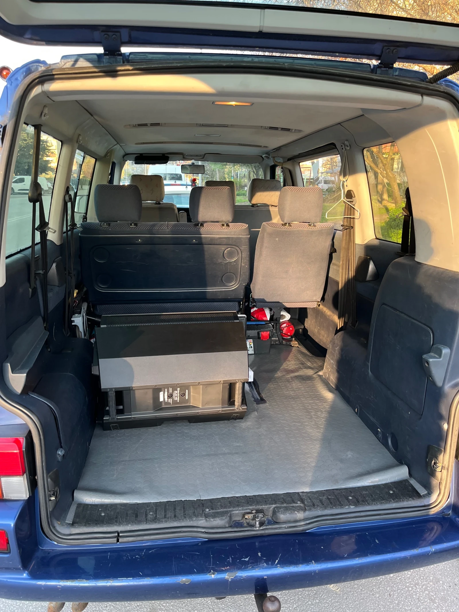 VW Caravelle Пътнически, снимка 7 - Бусове и автобуси - 54115272