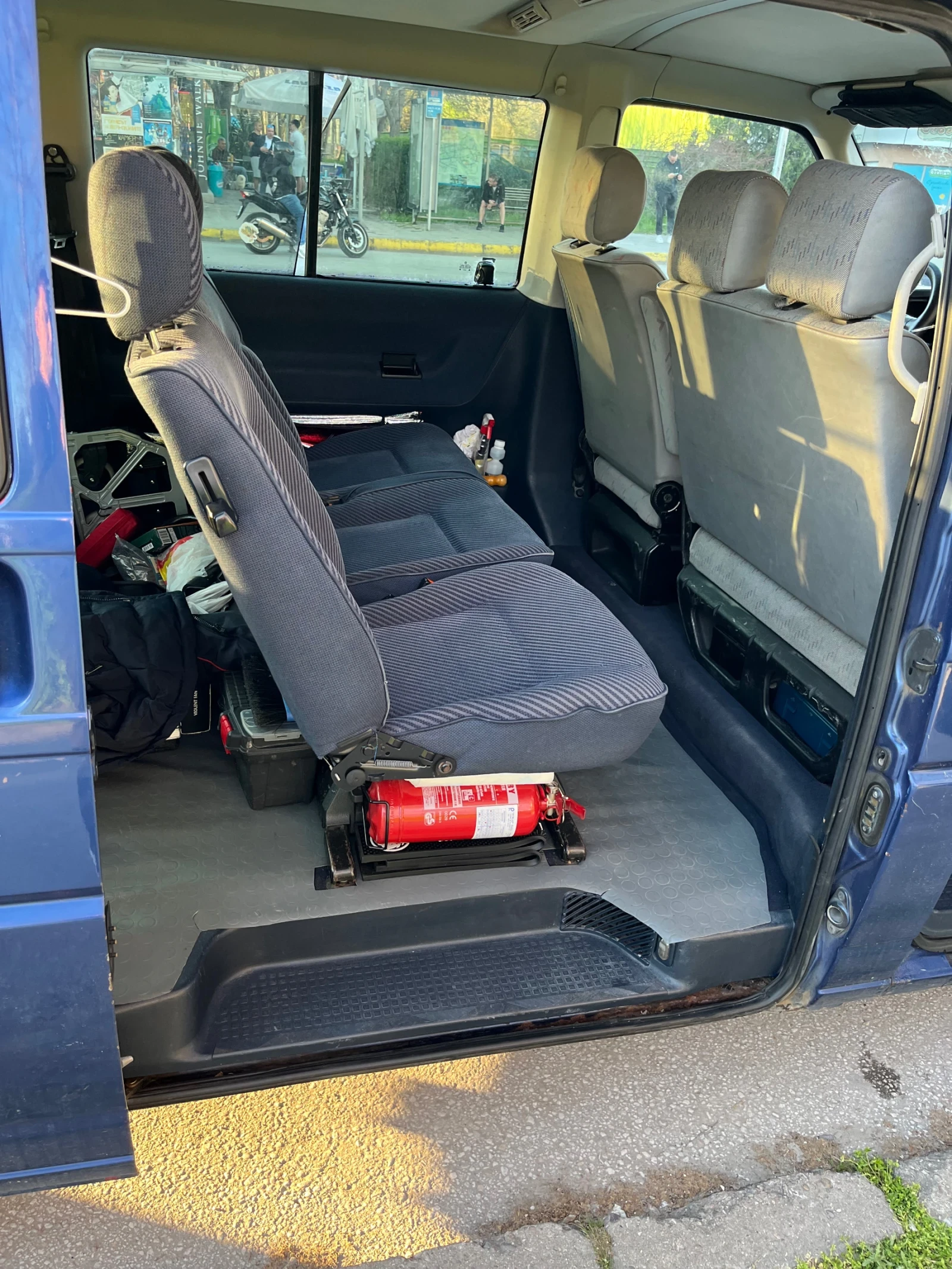 VW Caravelle Пътнически, снимка 10 - Бусове и автобуси - 54115272