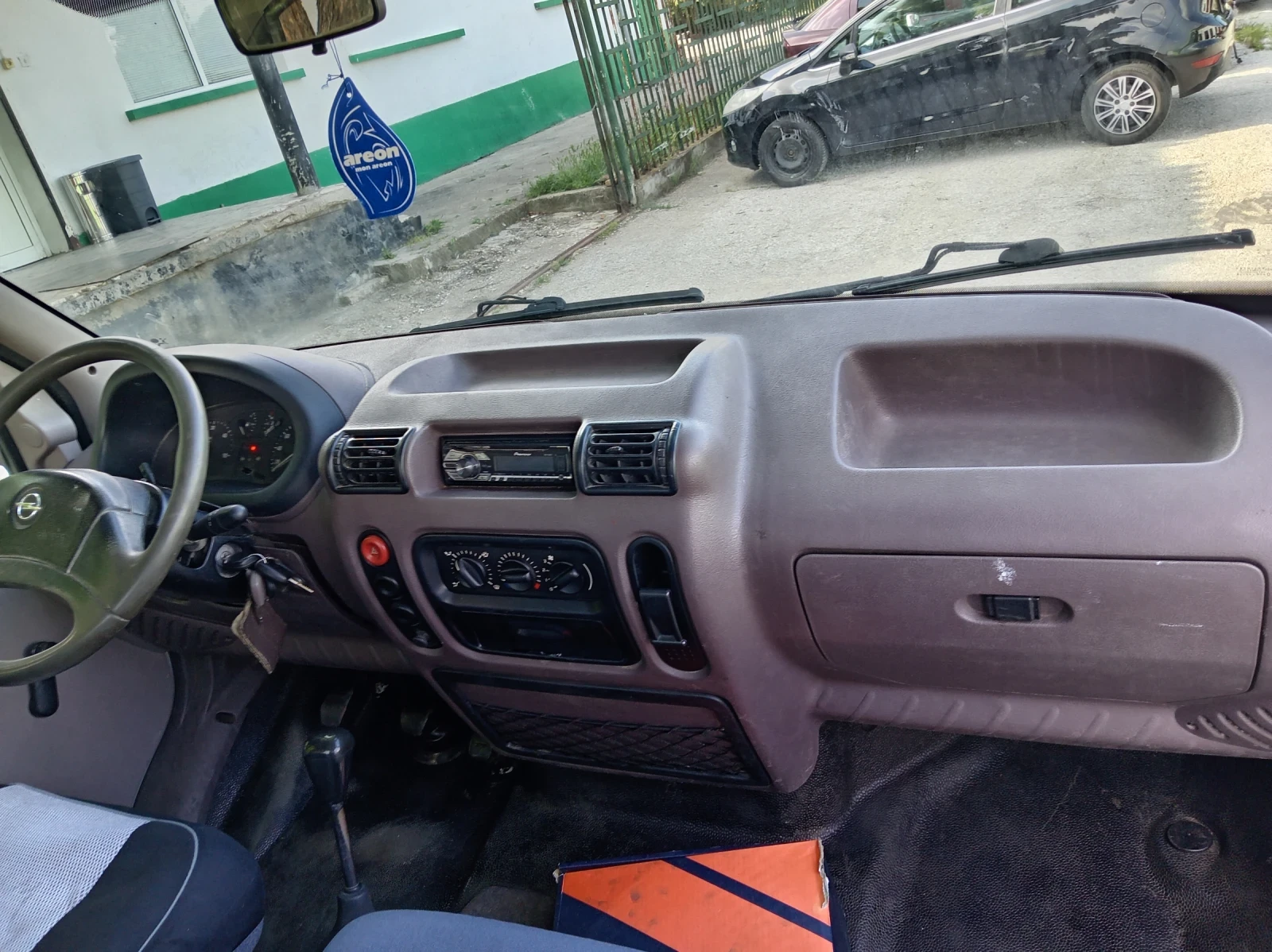 Opel Movano 2.2 дизел 177000км , снимка 12 - Бусове и автобуси - 54802363