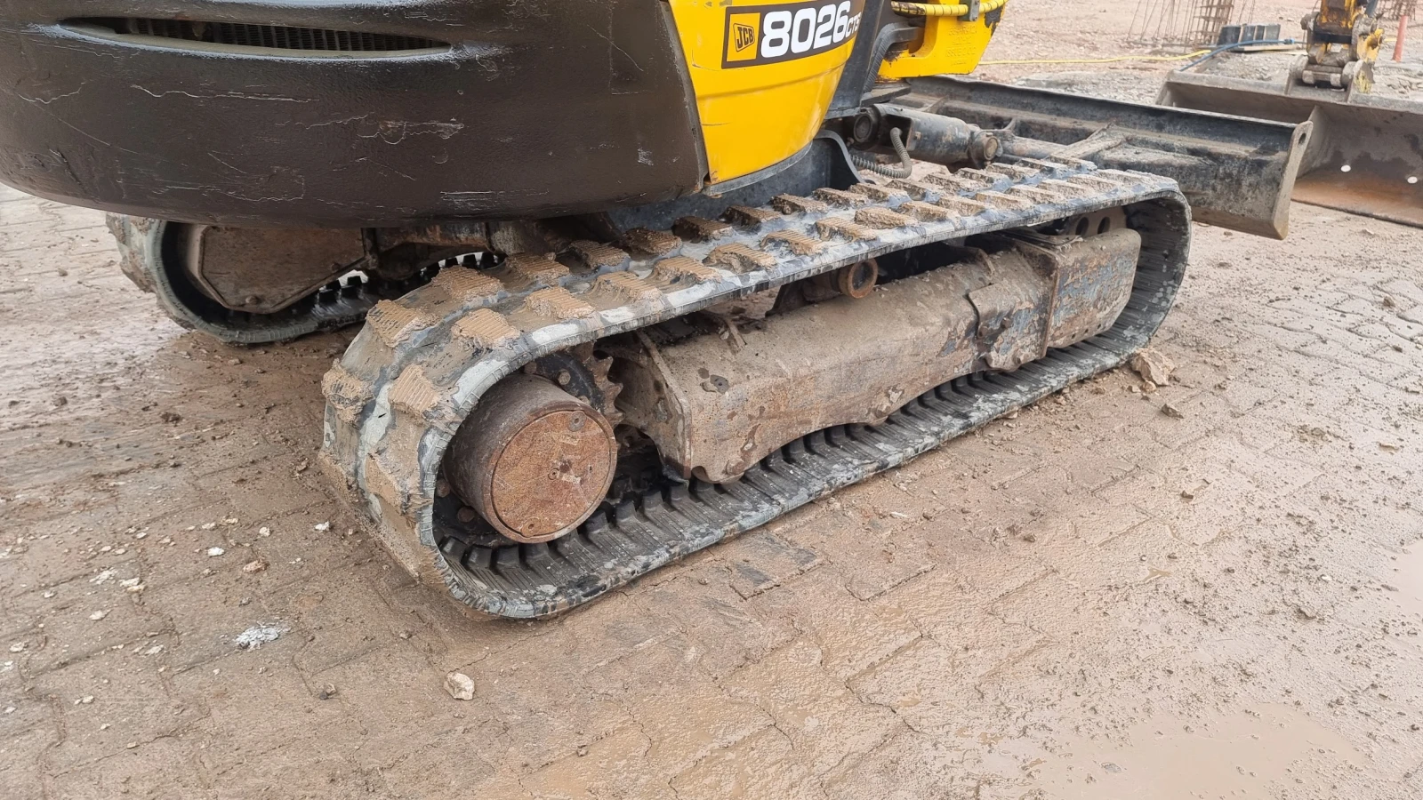 ����� JCB 8026 | Mobile.bg � ����������� 12