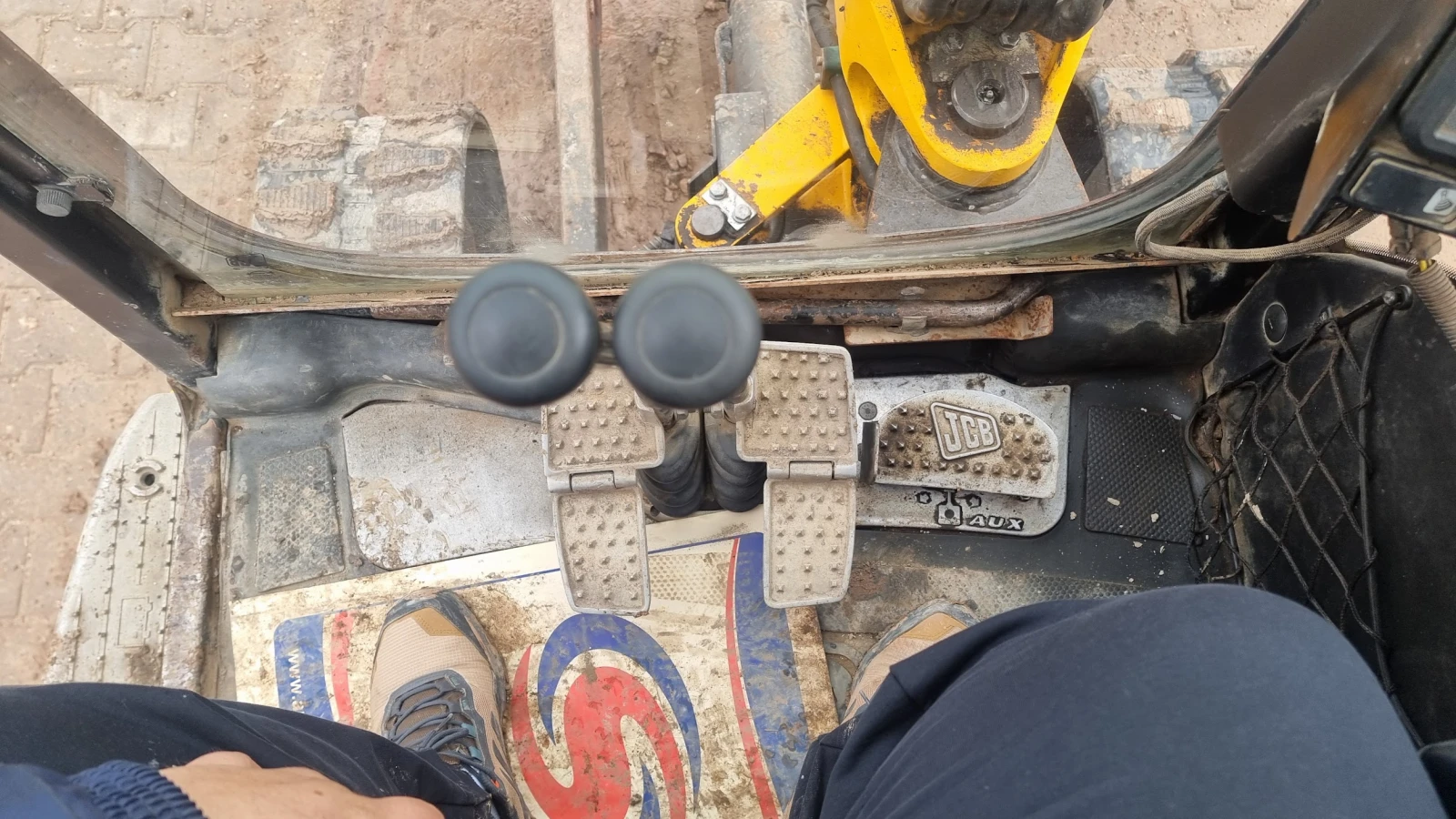 ����� JCB 8026 | Mobile.bg � ����������� 16