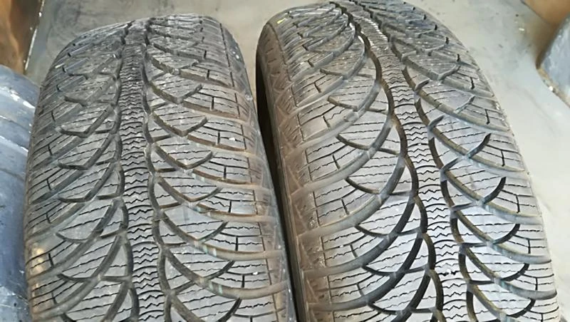 Гуми Зимни 195/65R15, снимка 2 - Гуми и джанти - 25609772