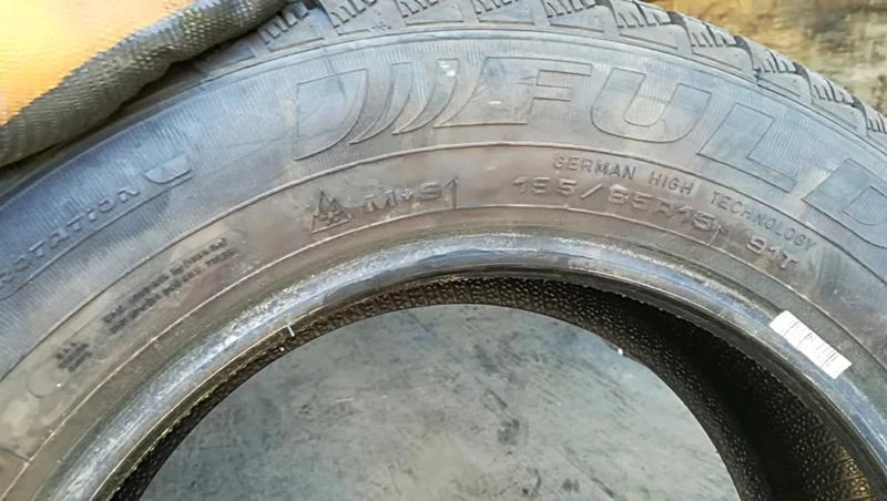 Гуми Зимни 195/65R15, снимка 5 - Гуми и джанти - 25609772