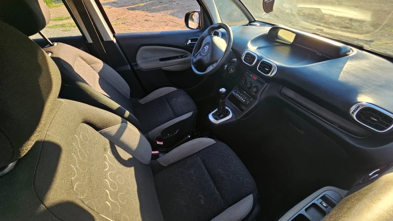 Citroen C3 Picasso, снимка 7 - Автомобили и джипове - 47791040