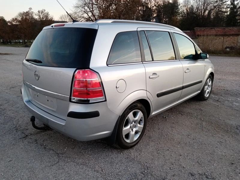 Opel Zafira 1.8i COSMO 6+ 1, снимка 6 - Автомобили и джипове - 48117295