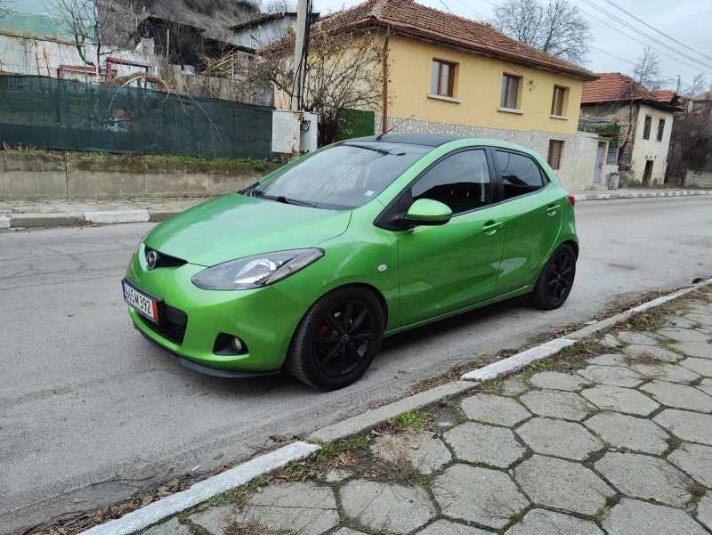 Mazda 2 1.3i, снимка 1 - Автомобили и джипове - 48246785