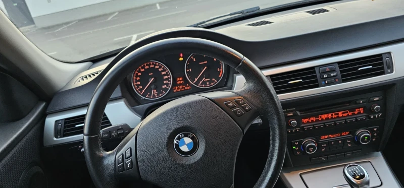 BMW 318 D Euro 5b, снимка 14 - Автомобили и джипове - 51662446