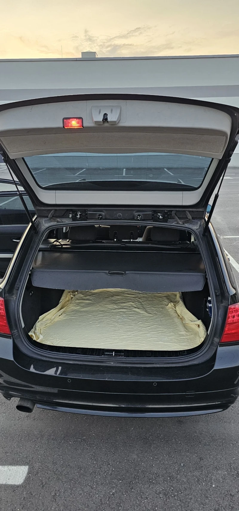 BMW 318 D Euro 5b, снимка 16 - Автомобили и джипове - 51662446