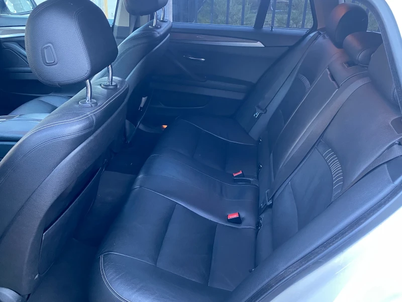 BMW 525 D-Xdrive-ФЕЙСЛИФТ-НАВИ-КОЖА-ПАНОРАМА-PDC-КАМЕРА, снимка 11 - Автомобили и джипове - 51538399