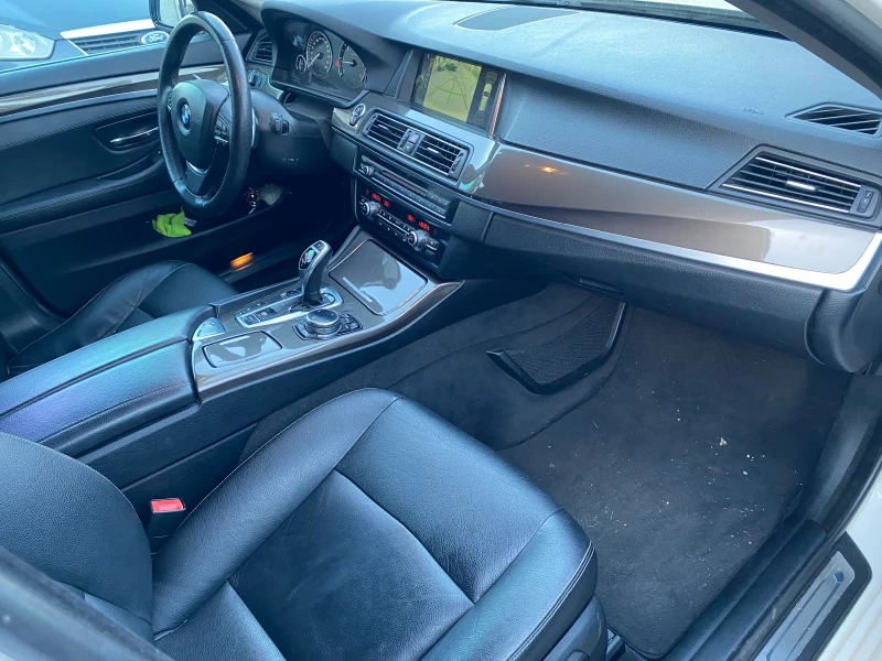 BMW 525 D-Xdrive-ФЕЙСЛИФТ-НАВИ-КОЖА-ПАНОРАМА-PDC-КАМЕРА, снимка 10 - Автомобили и джипове - 51538399