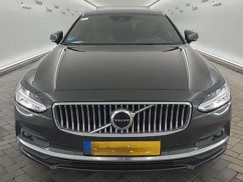 Volvo V90 B4