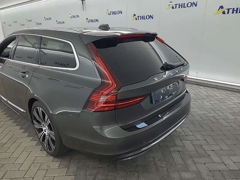Volvo V90 B4, снимка 3 - Автомобили и джипове - 52259119