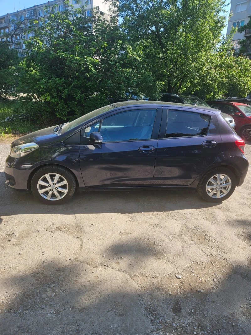 Toyota Yaris 1.3 VVT-I, снимка 2 - Автомобили и джипове - 52380434