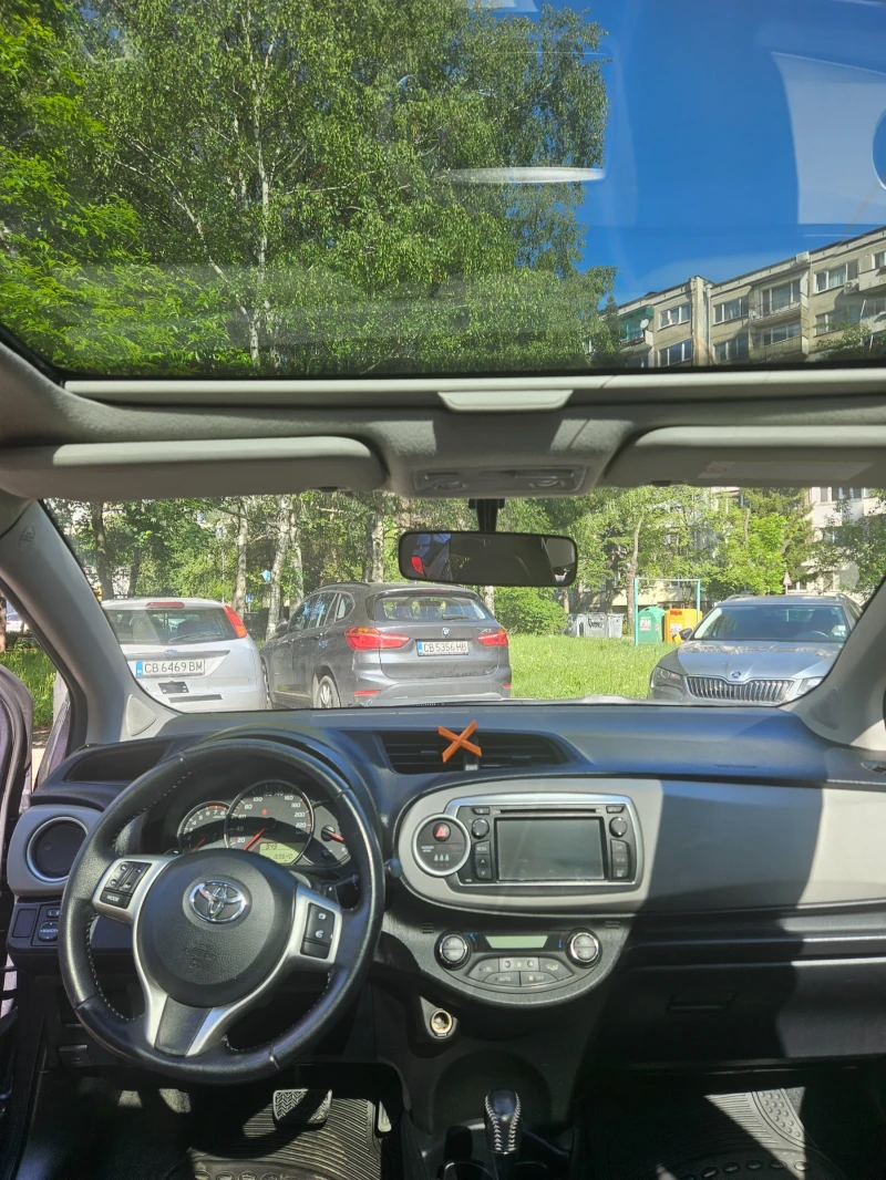 Toyota Yaris 1.3 VVT-I, снимка 15 - Автомобили и джипове - 52380434