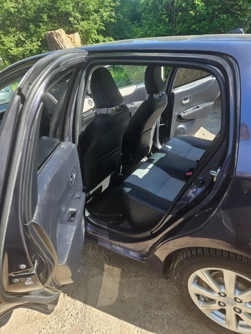 Toyota Yaris 1.3 VVT-I, снимка 6 - Автомобили и джипове - 52380434