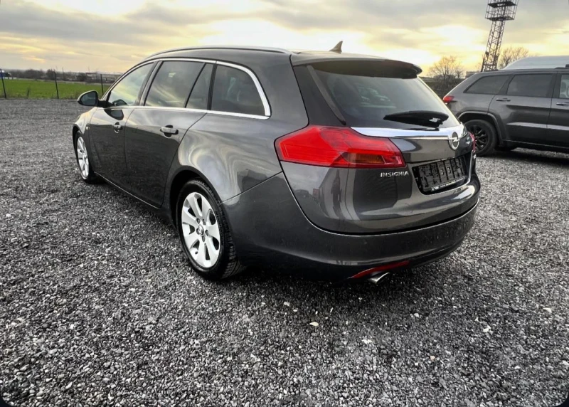 Opel Insignia 2.0CDTI 130kс., снимка 4 - Автомобили и джипове - 52528810