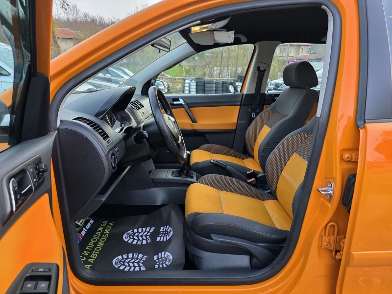 VW Polo CROSS 1.6 I 101 К.С. КЛИМА / ОБСЛУЖЕН, снимка 9 - Автомобили и джипове - 52635238
