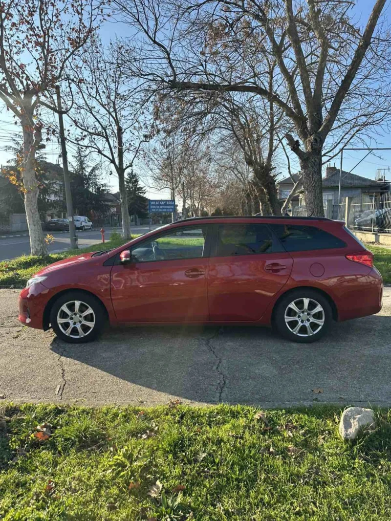 Toyota Auris, снимка 5 - Автомобили и джипове - 52816038