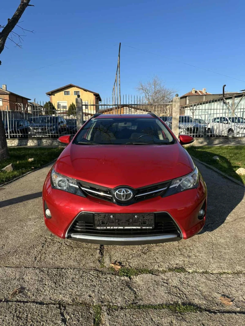 Toyota Auris, снимка 3 - Автомобили и джипове - 52816038