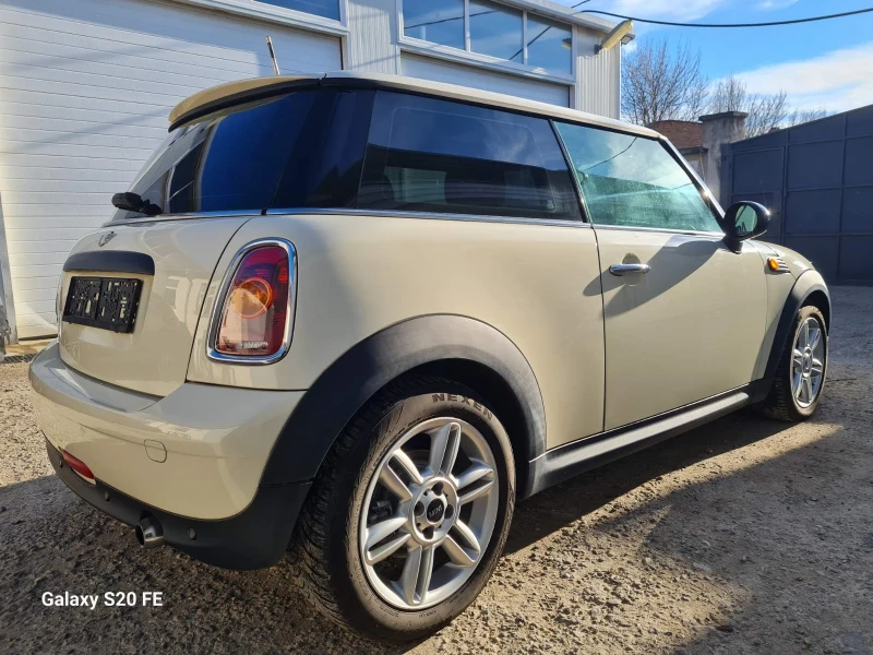 Mini One 1.6i FACE! Панорама! Германия!, снимка 3 - Автомобили и джипове - 52944547