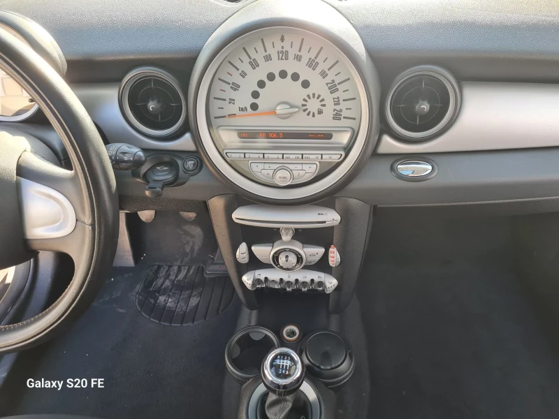 Mini One 1.6i FACE! Панорама! Германия!, снимка 12 - Автомобили и джипове - 52944547