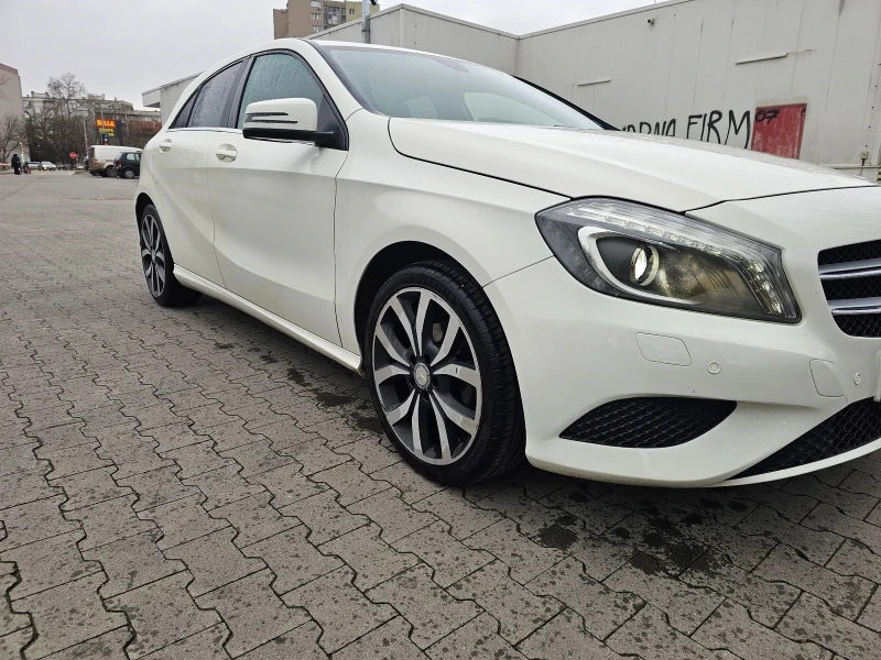 Mercedes-Benz 180 Мецедес Бенц, снимка 11 - Автомобили и джипове - 53428246