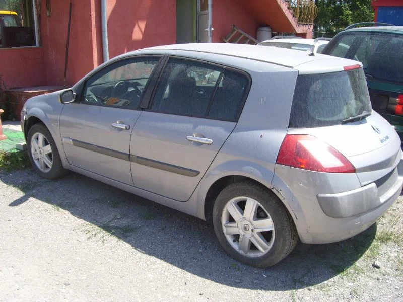 Renault Megane 1.9MN.ZAPAZEN ZA 4ASTI, снимка 4 - Автомобили и джипове - 47204042