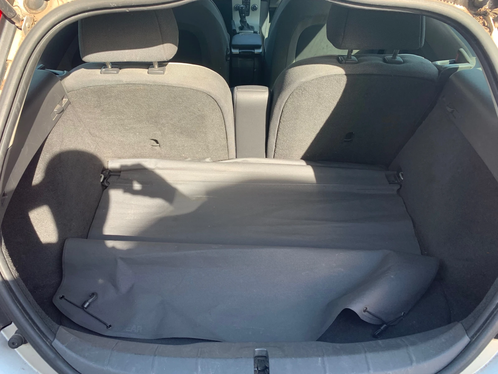 Volvo C30 1.6d - изображение 9