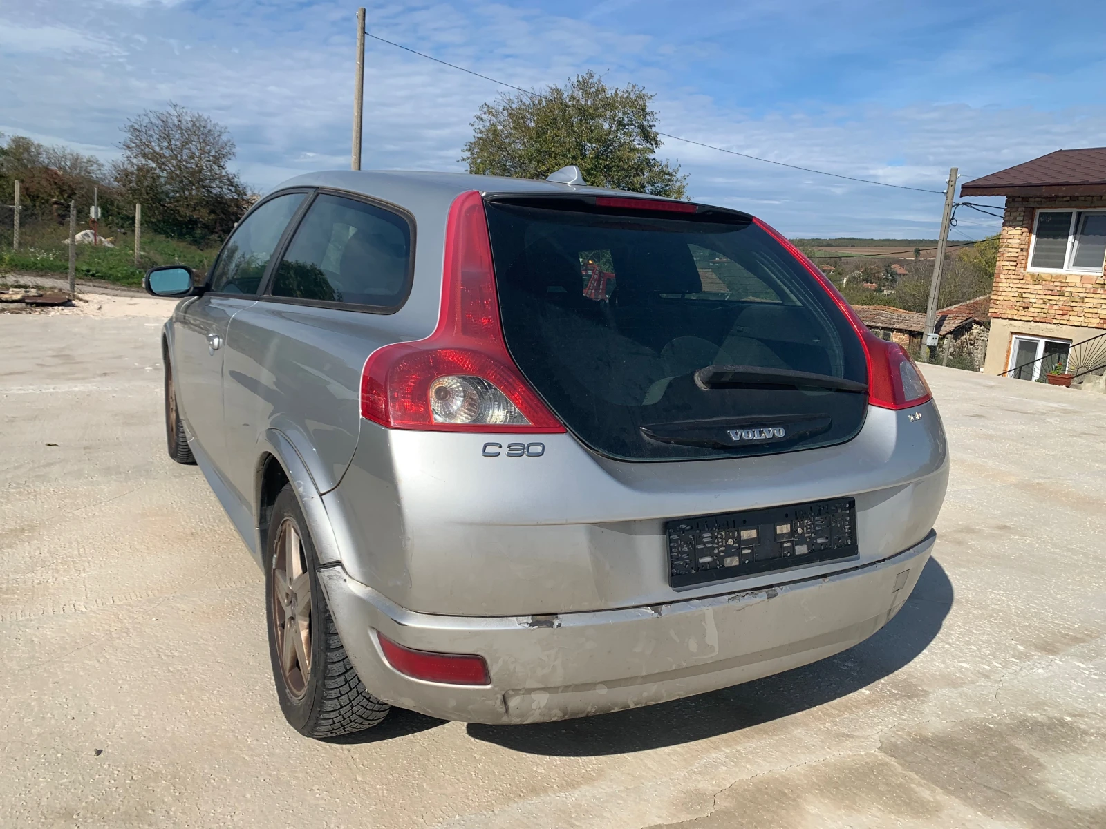 Volvo C30 1.6d - изображение 3