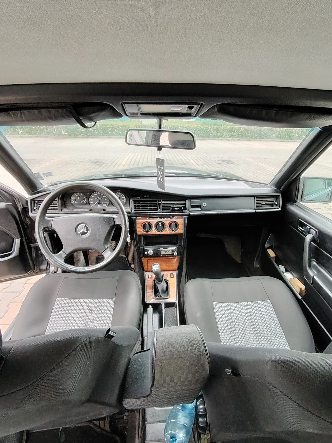 Mercedes-Benz 190  - изображение 2