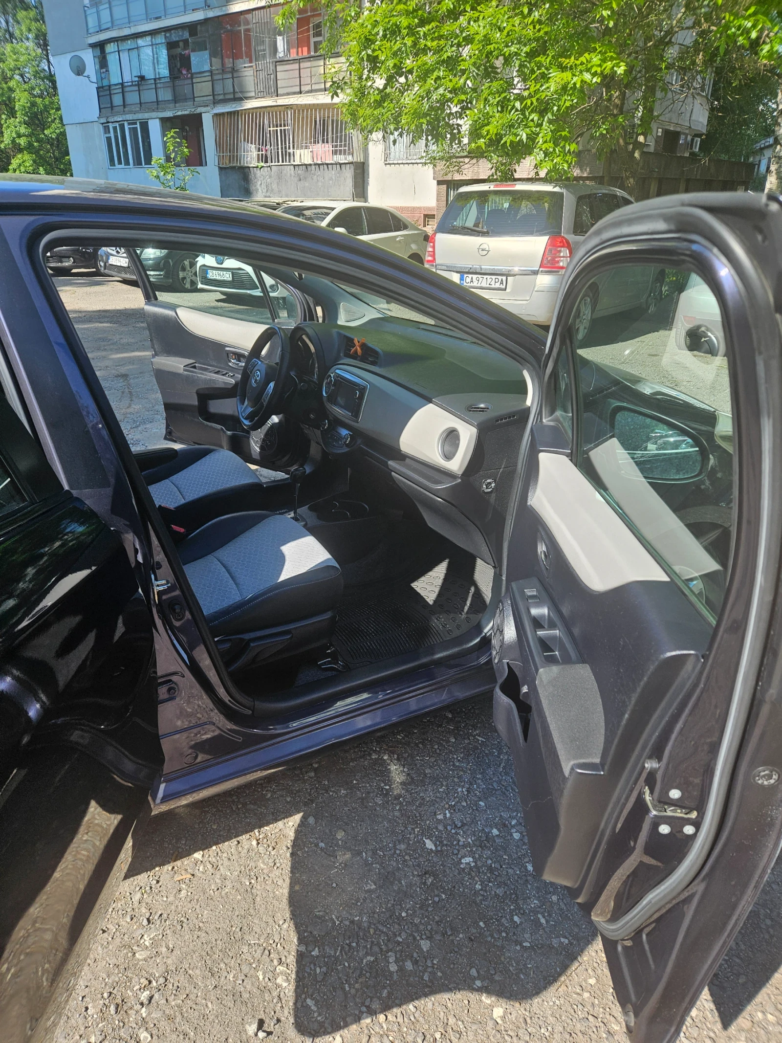 Toyota Yaris 1.3 VVT-I - изображение 9