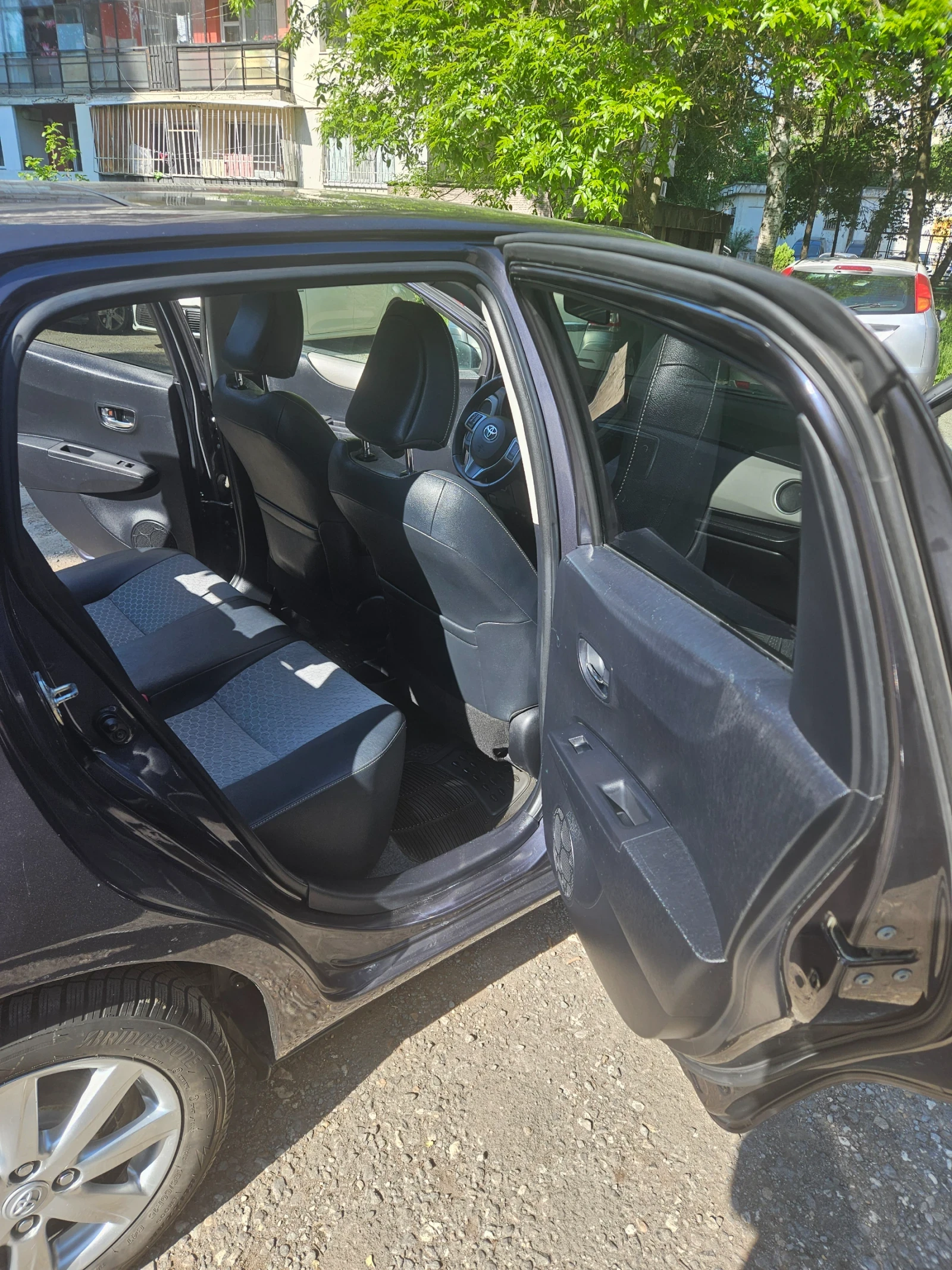 Toyota Yaris 1.3 VVT-I - изображение 8