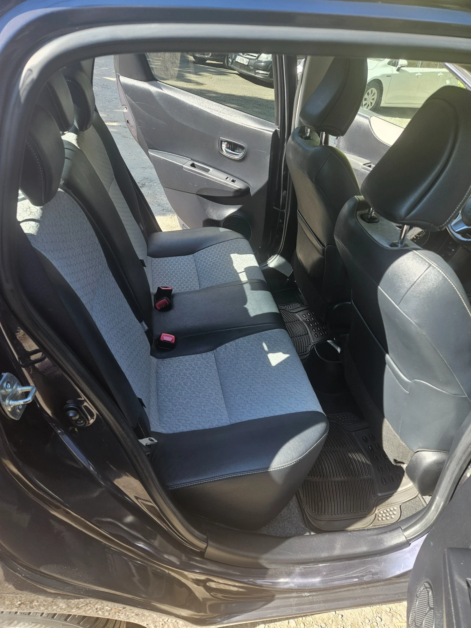 Toyota Yaris 1.3 VVT-I | Mobile.bg � ����������� 11