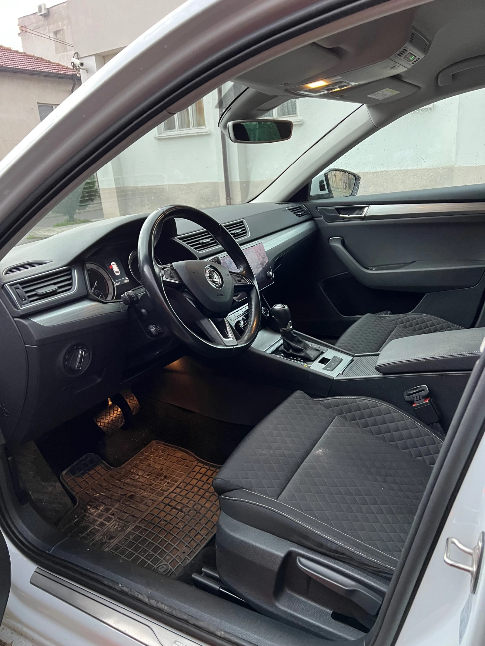 Skoda Superb  - изображение 2