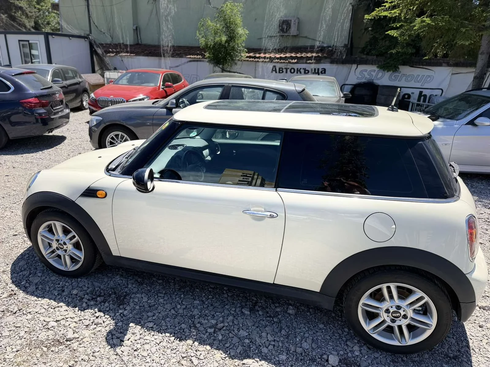 Mini One 1.6i FACE! Панорама! Германия!, снимка 7 - Автомобили и джипове - 52944547