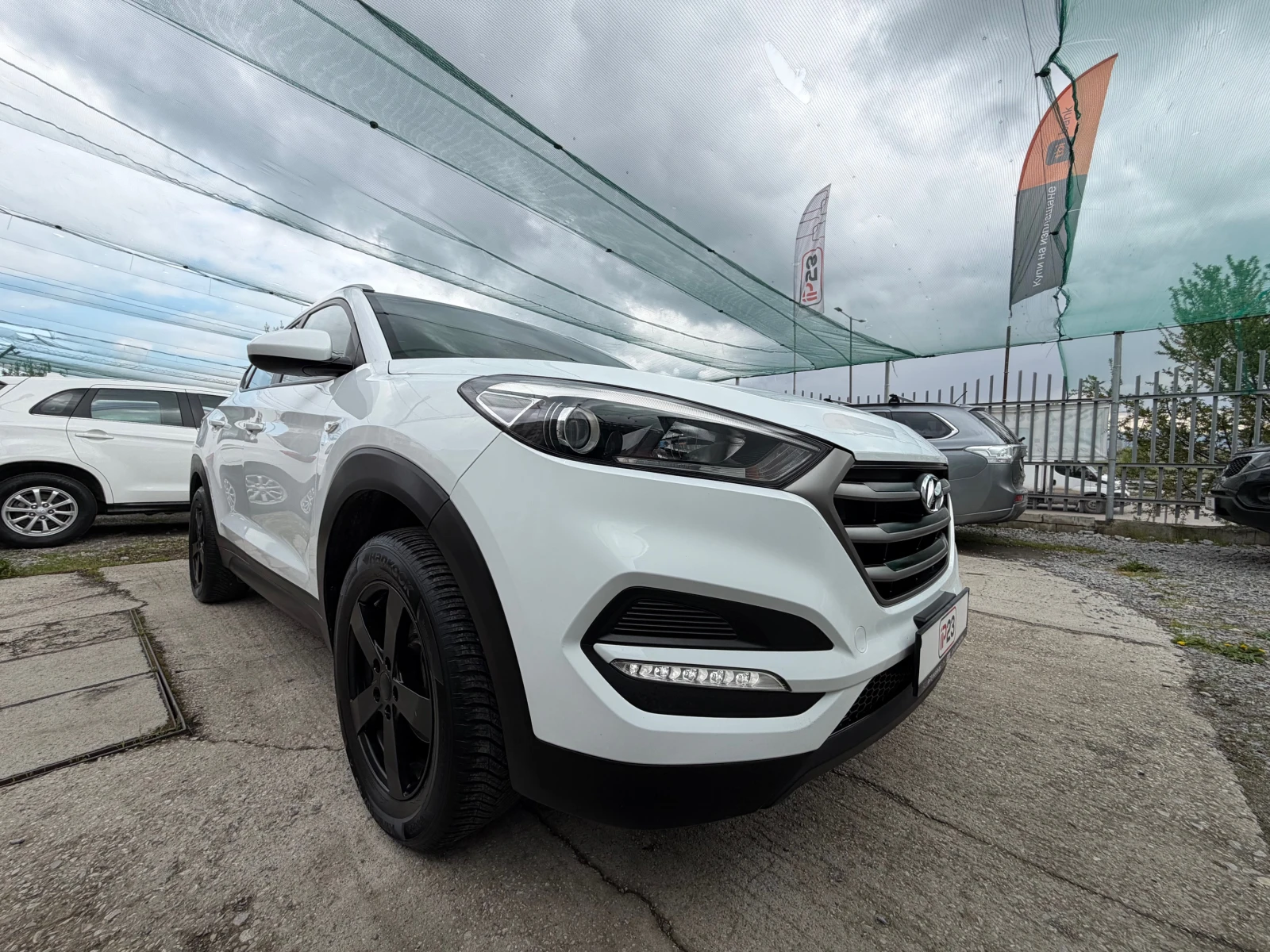 Hyundai Tucson 1.6* ГАЗ-GPL* НАВИГАЦИЯ* ЕВРО* 6* * * , снимка 8 - Автомобили и джипове - 53769723