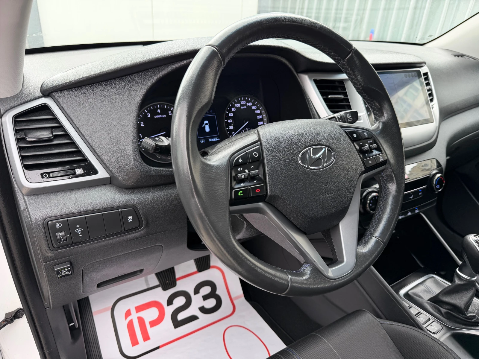 Hyundai Tucson 1.6* ГАЗ-GPL* НАВИГАЦИЯ* ЕВРО* 6* * * , снимка 16 - Автомобили и джипове - 53769723