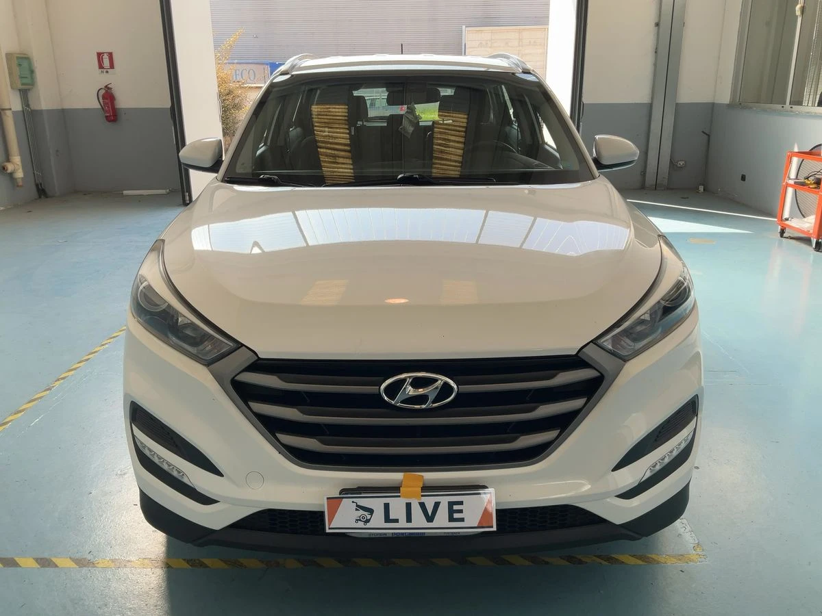 Hyundai Tucson 1.6* ГАЗ-GPL* НАВИГАЦИЯ* ЕВРО* 6* * * , снимка 2 - Автомобили и джипове - 53769723