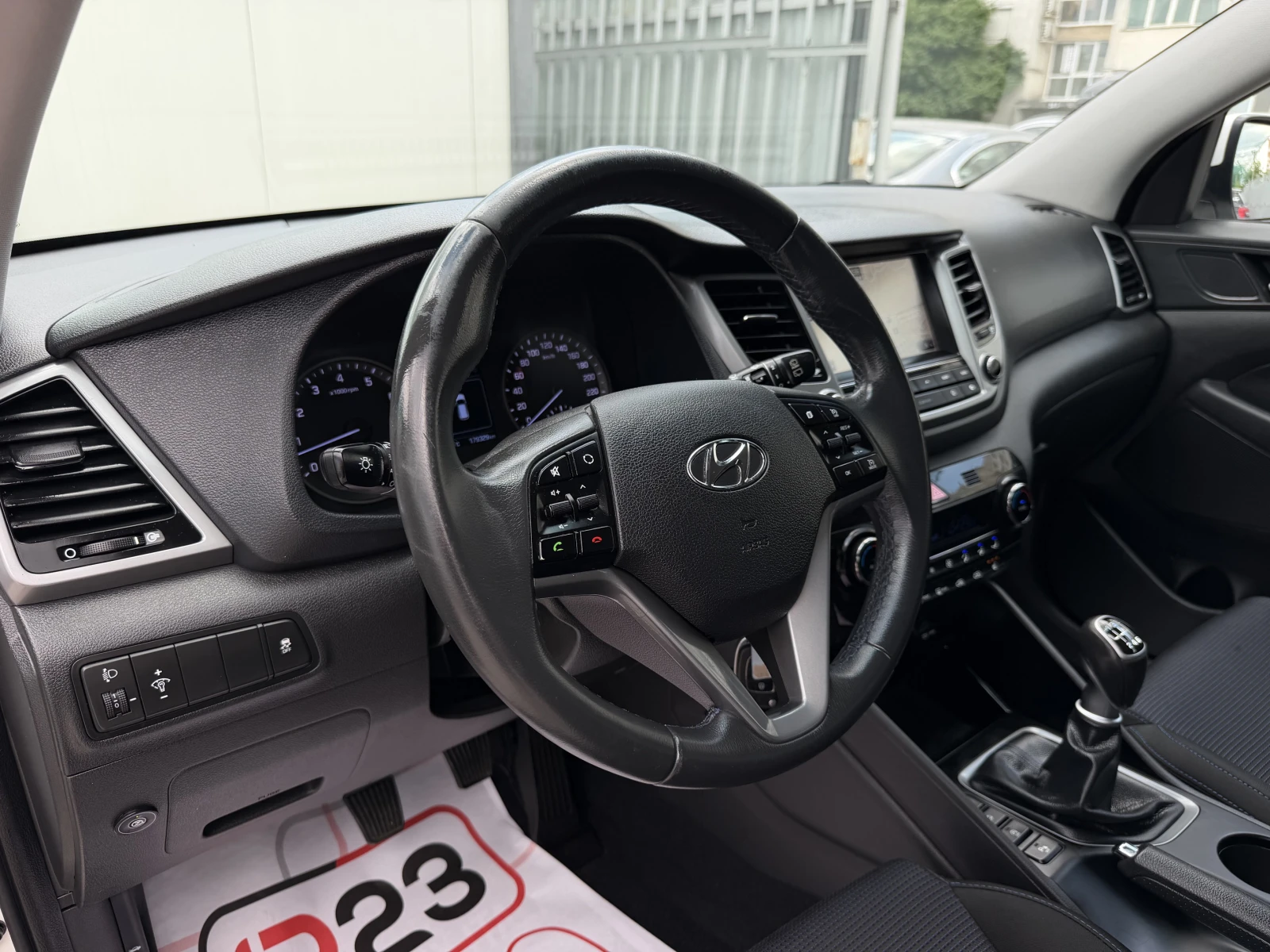 Hyundai Tucson 1.6* ГАЗ-LPG* НАВИГАЦИЯ* ЕВРО* 6* * * , снимка 16 - Автомобили и джипове - 53769723