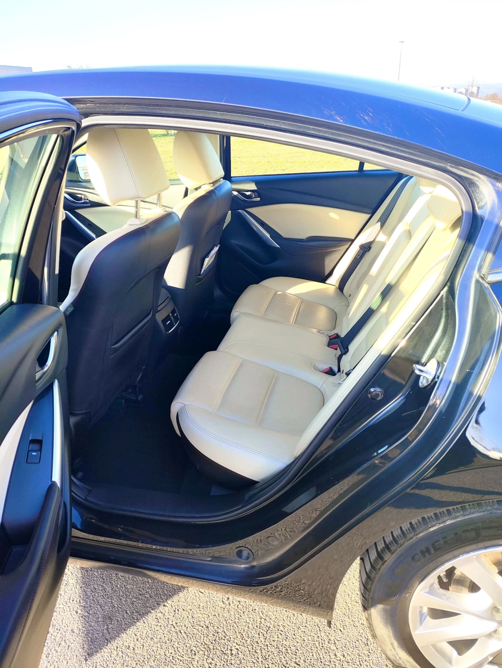 Mazda 6 2.5 Skyline, снимка 8 - Автомобили и джипове - 53921761