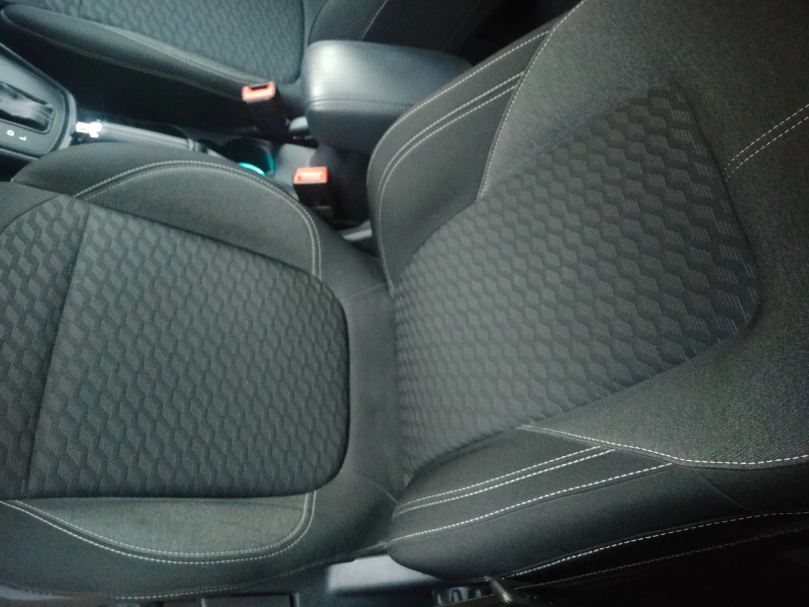 Ford Puma Хибрид, снимка 8 - Автомобили и джипове - 54304914