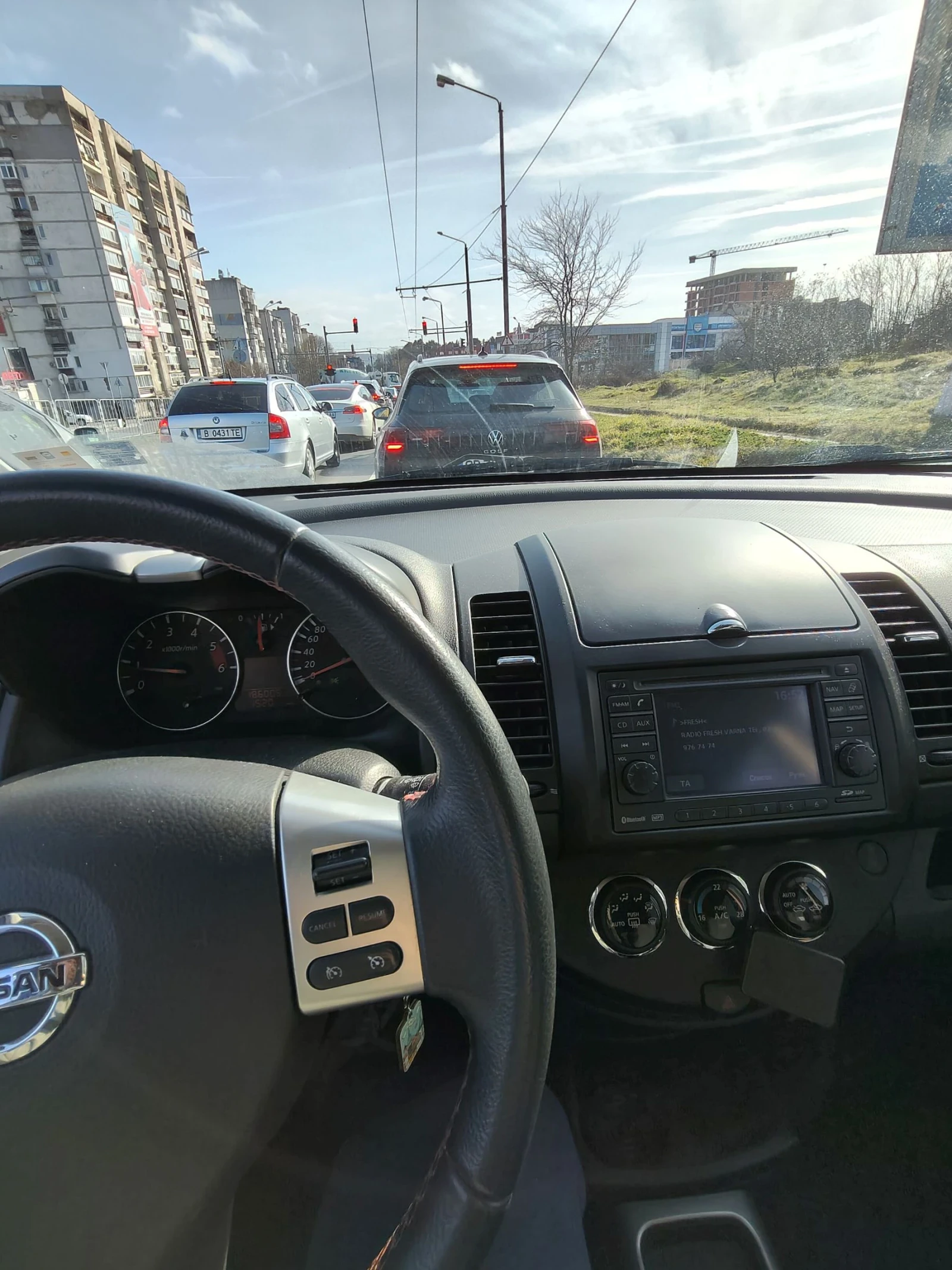 Nissan Note, снимка 4 - Автомобили и джипове - 54442375
