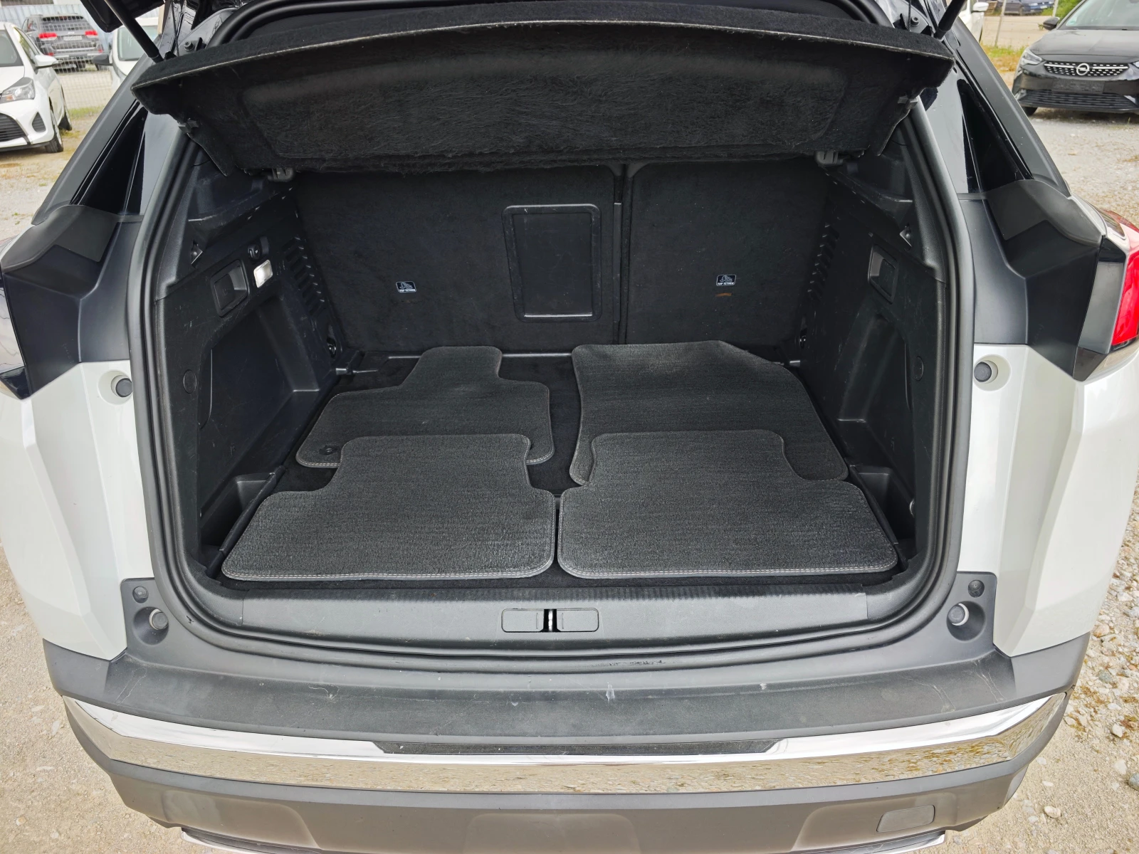 Peugeot 3008 GT-LNE 6-EAT, снимка 11 - Автомобили и джипове - 54529895