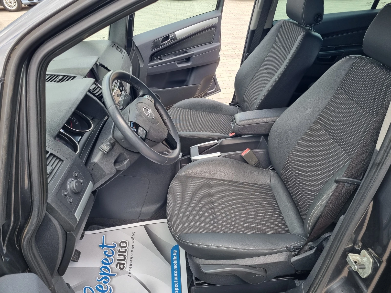 Opel Zafira 95.000км= 1.7CDTi-125кс EURO 5A / COSMO, снимка 8 - Автомобили и джипове - 54547693