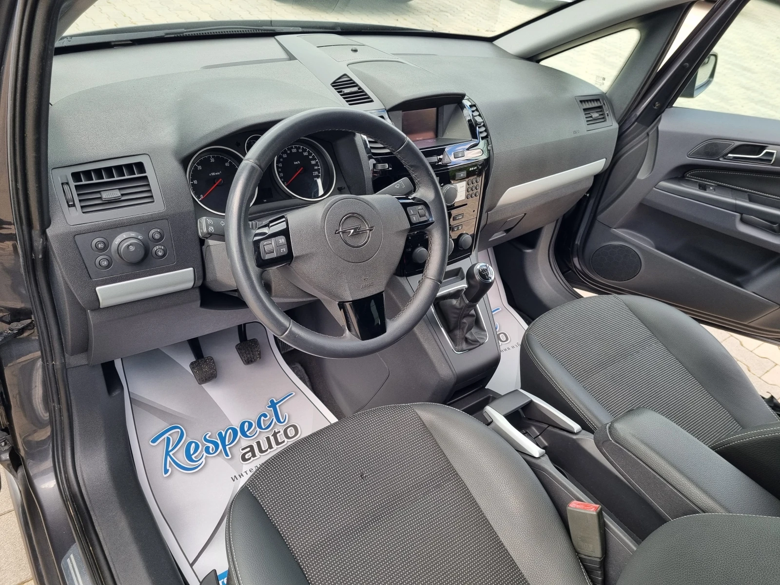 Opel Zafira 95.000км= 1.7CDTi-125кс EURO 5A / COSMO, снимка 9 - Автомобили и джипове - 54547693