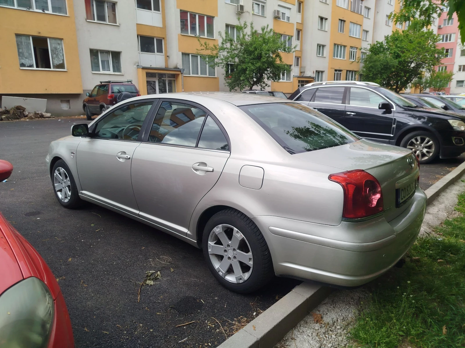 Toyota Avensis 2.0 D4D. 116, снимка 10 - Автомобили и джипове - 54728859